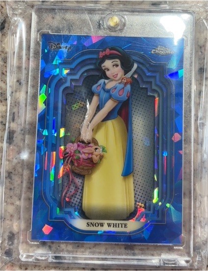 2024 Topps Chrome Disney Sapphire #6 Snow White — front