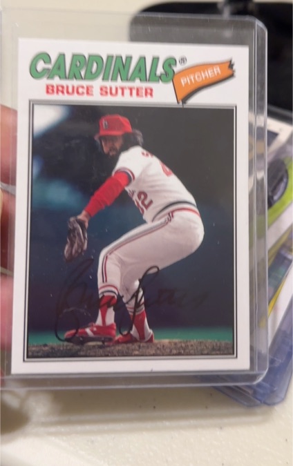 1977 Topps #550 Bruce Sutter — front
