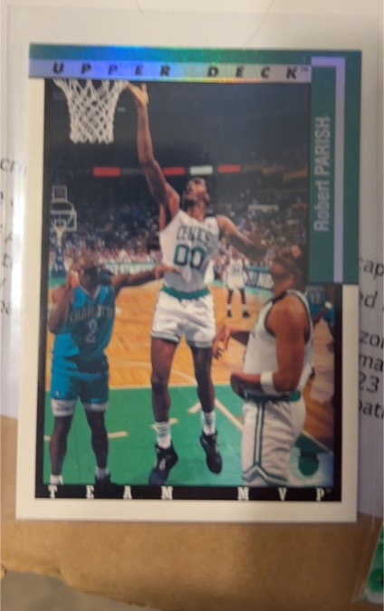 1993-94 Upper Deck Team MVP #TM2 Robert Parish — front