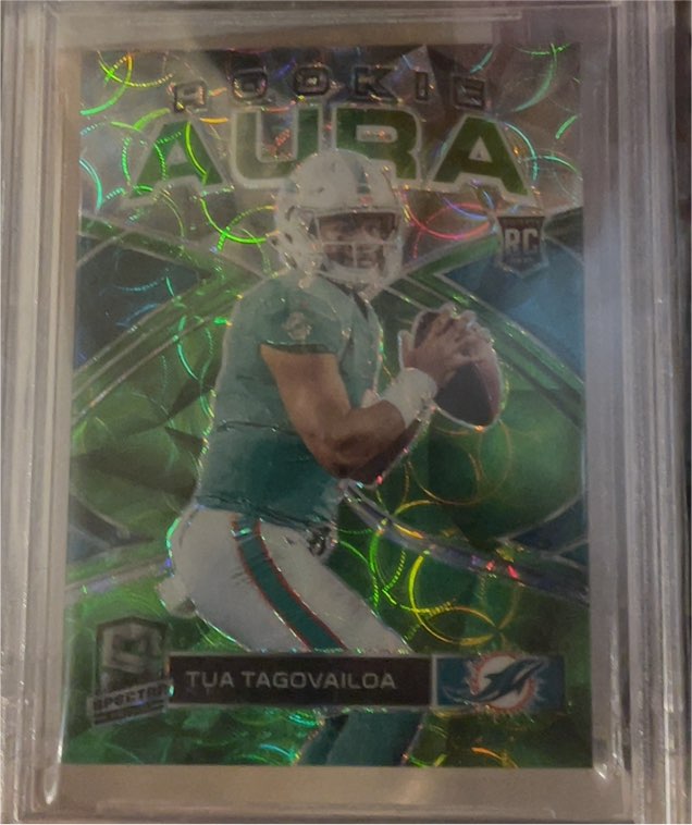2020 Panini Spectra Aura #RA-1 Tua Tagovailoa Rookie — front