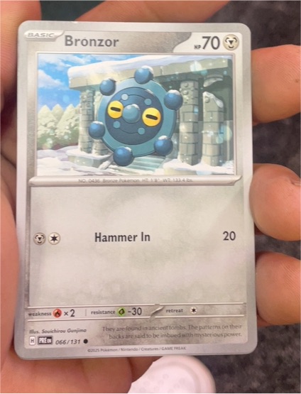 2025 Pokémon Scarlet & Violet Prismatic Evolutions #066 Bronzor — front