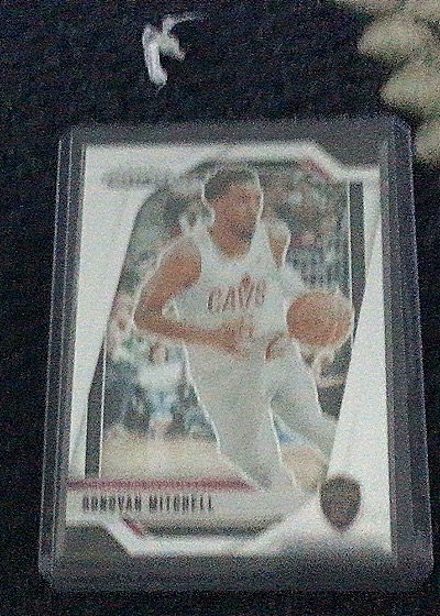 2022-23 Panini Prizm #152 Evan Mobley — front