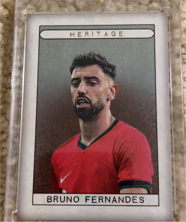 2024 Futera Unique Bruno Fernandes Heritage Red — front