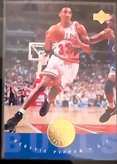 1993-94 Topps Stadium Club #300 Scottie Pippen — front