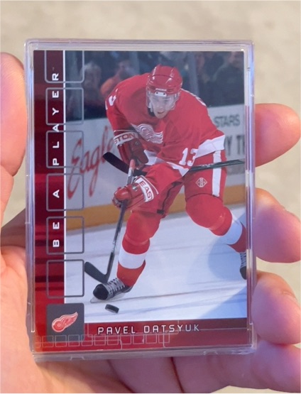 2001-02 In The Game Be A Player Memorabilia #303 Pavel Datsyuk Rookie — front