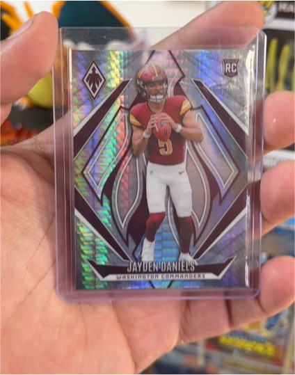 2024 Panini Phoenix #198 Jayden Daniels — front