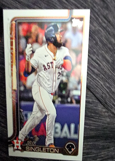 2025 Topps Series 2 #462 Jon Singleton — front