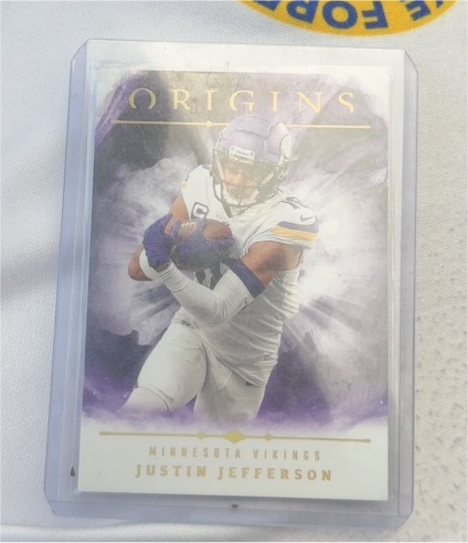 2024 Panini Origins #9 Justin Jefferson — front
