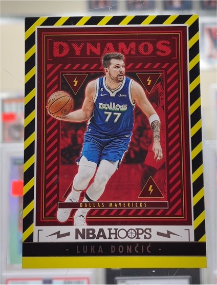 2023-24 Panini NBA Hoops #5 Luka Dončić Dynamos — front
