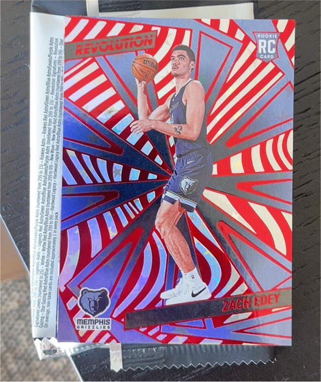 2024-25 Panini Revolution #134 Zach Edey — front
