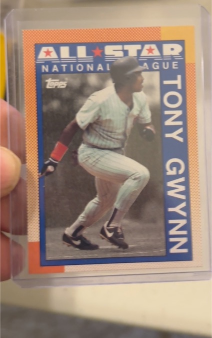 1990 Topps #403 Tony Gwynn — front