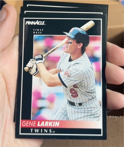 1992 Pinnacle #435 Gene Larkin — front