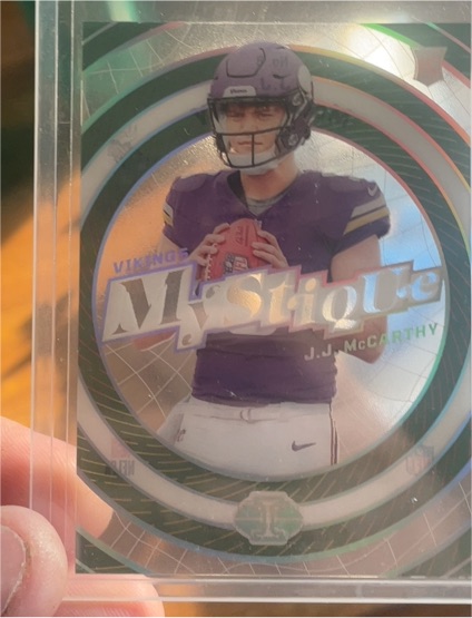 2024 Panini Illusions #8 J.J. McCarthy — front
