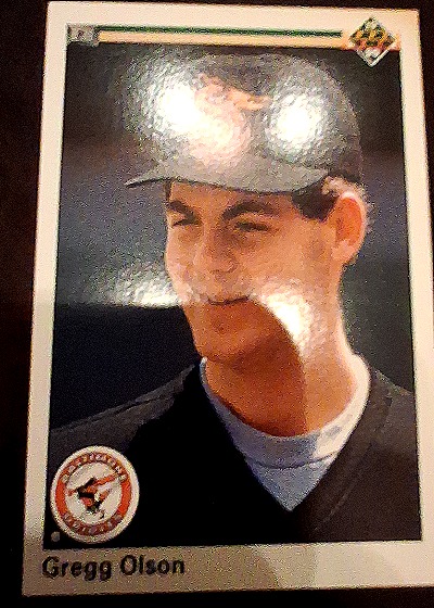 1990 Upper Deck #604 Gregg Olson — front