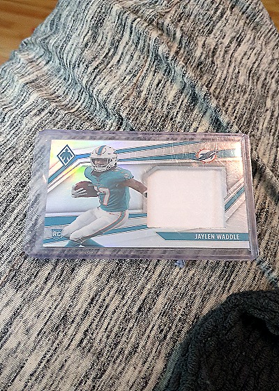2021 Panini Spectra Monumental Jersey Jaylen Waddle — front