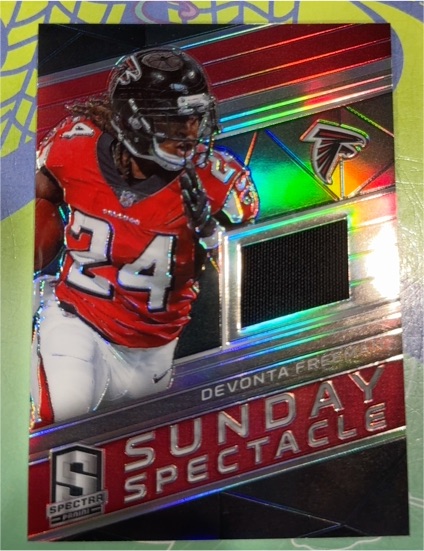 2018 Panini Spectra #24 Devonta Freeman — front