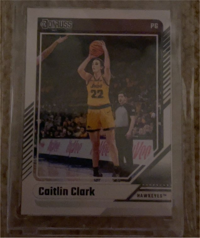 2024 Panini Donruss #5 Caitlin Clark — front