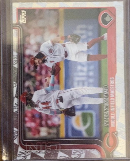 2025 Topps #295 It Takes Two: Middle-Infield Maestros — front
