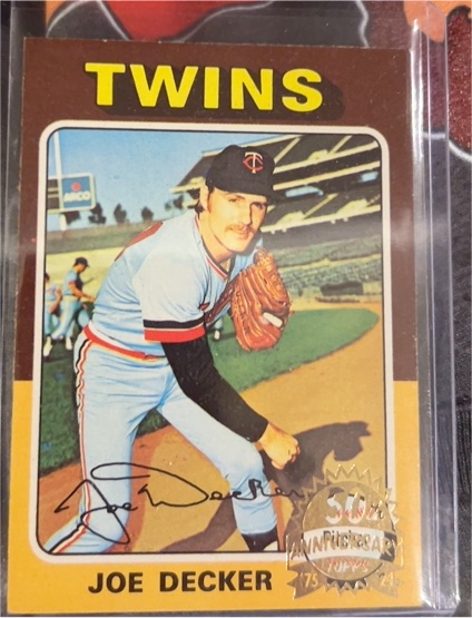1975 Topps #102 Joe Decker — front