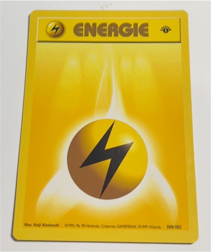 1999 Pokémon Base Set #100 Lightning Energy — front
