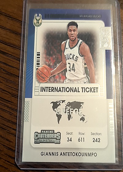 2021-22 Panini Contenders International Ticket #4 Giannis Antetokounmpo — front