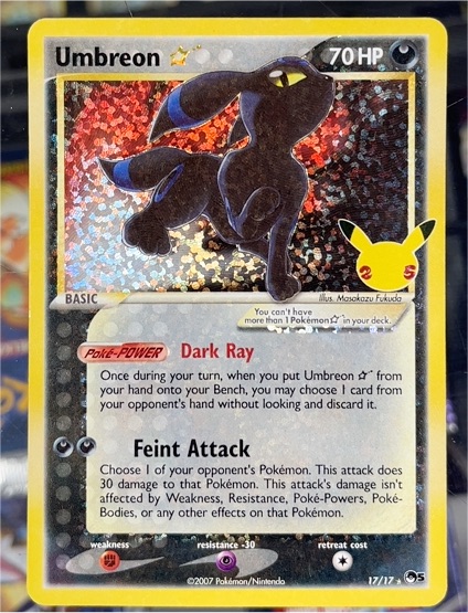 2021 Pokémon Celebrations Classic Collection #17 Umbreon Star — front