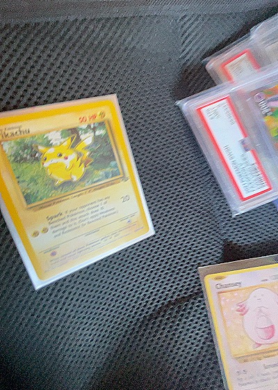 1999 Pokémon Jungle #60 Pikachu — front