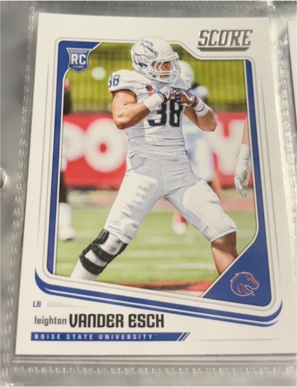 2018 Panini Score #429 Leighton Vander Esch — front