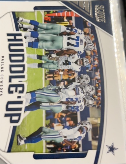 2018 Score Huddle Up #9 Dak Prescott — front