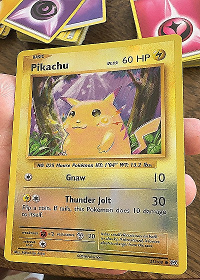2016 Pokémon TCG XY Evolutions #35 Pikachu — front