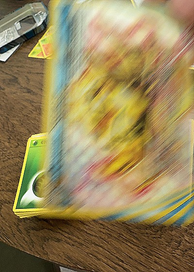 1999 Pokémon Base Set #58 Pikachu — front