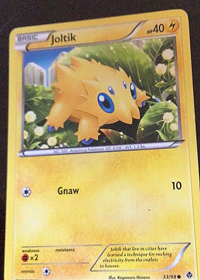 2011 Pokémon Emerging Powers #33 Joltik — front