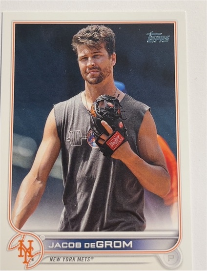 2022 Topps Series 1 #330 Jacob deGrom — front