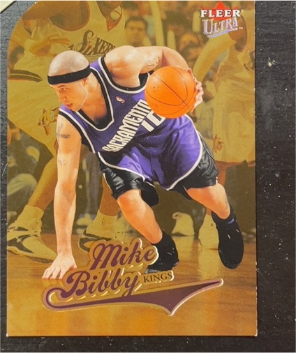 2004 Fleer Ultra #88 Mike Bibby — front