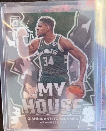 2022-23 Donruss Optic #6 Giannis Antetokounmpo My House — front
