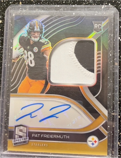 2021 Panini Spectra #88 Pat Freiermuth — front