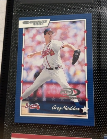 2001 Donruss #1 Greg Maddux — front