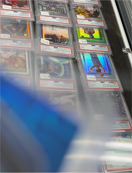 2021 Pokémon #006 Charizard — front