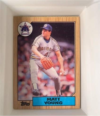 1987 Topps #19 Matt Young — front