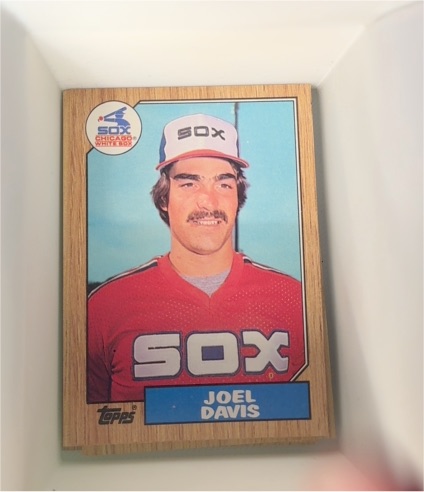 1987 Topps #299 Joel Davis — front