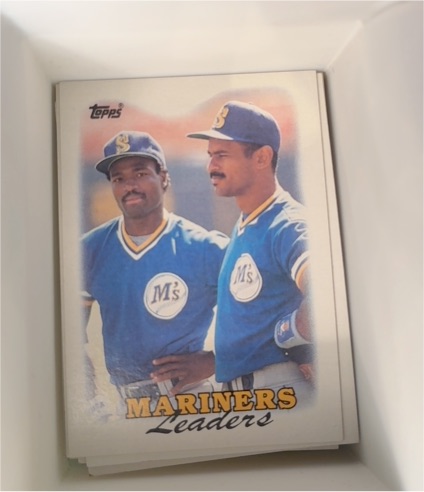 1988 Topps #519 Mariners Leaders Harold Reynolds/Phil Bradley — front