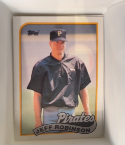 1989 Topps #681 Jeff Robinson — front