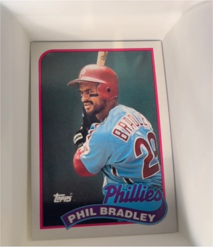 1989 Topps #608 Phil Bradley — front