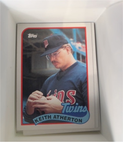 1989 Topps #698 Keith Atherton — front