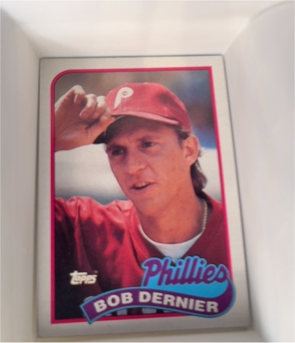 1989 Topps #418 Bob Dernier — front