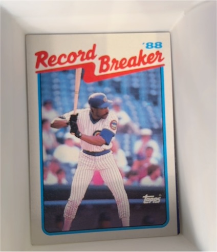 1989 Topps #4 Andre Dawson — front