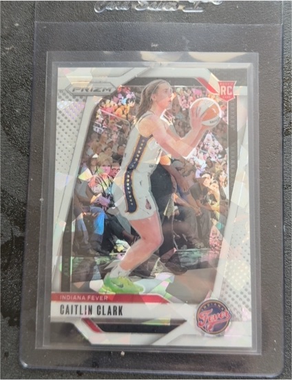 2024 Panini Prizm WNBA #22 Caitlin Clark — front