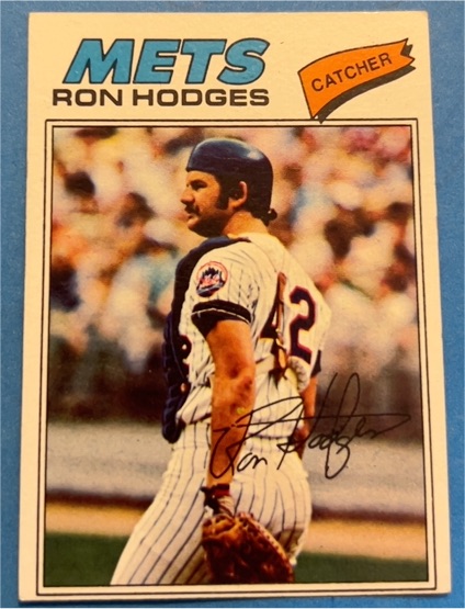 1977 Topps #329 Ron Hodges — front