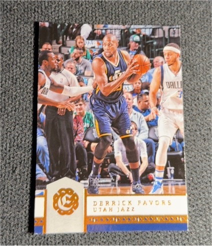 2016-17 Panini Excalibur Derrick Favors — front