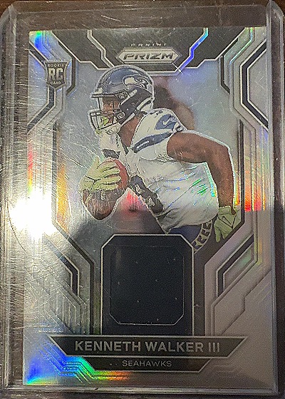 2022 Panini Prizm Rookie Gear #RG-KW Kenneth Walker III — front